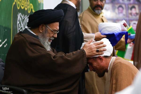 مراسم عمامه‌گذاری طلاب حوزه علمیه اصفهان