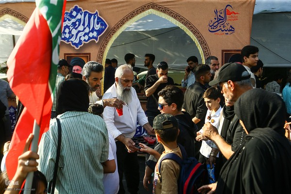 میهمانی ده کیلومتری غدیر