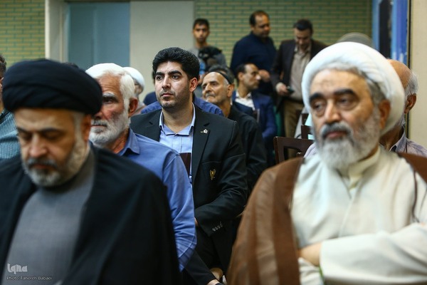 رونمایی از کتاب «شخصیت قرآنی رهبر شهید» در فرهنگسرای قرآن