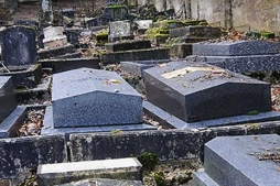 Des tombes musulmanes profan&eacute;es en France