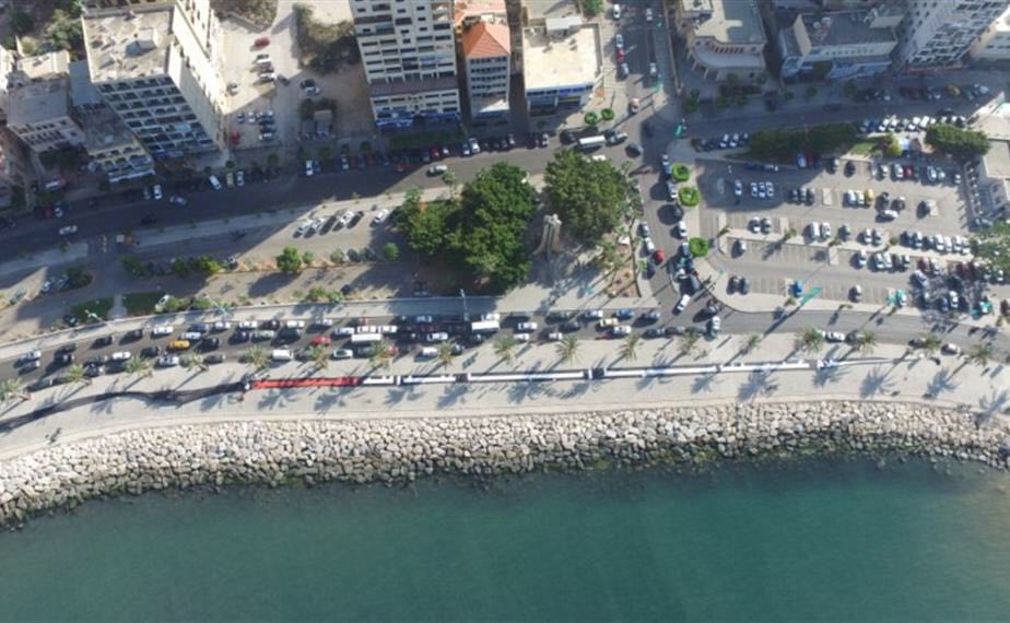 Liban : le plus grand drapeau husseinite du monde à Tyr+photos