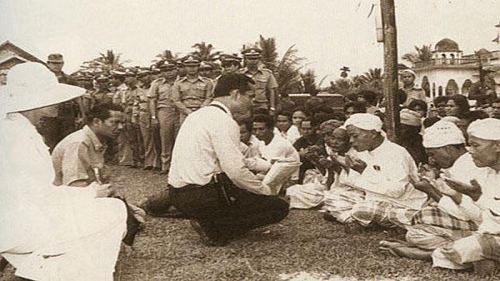 L’intérêt du roi bouddhiste de Thaïlande pour le Coran L’intérêt du roi bouddhiste de Thaïlande pour le Coran