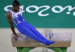 Louis Smith suspendu pour s'être moqu&eacute; de l'Islam