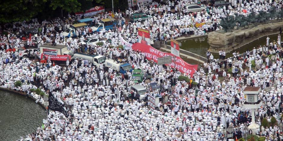 Poursuite des manifestations contre les propos anti-coraniques du gouverneur de Jakarta