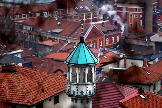 Les mosqu&eacute;es en bois dans les rues de Sarajevo+photos
