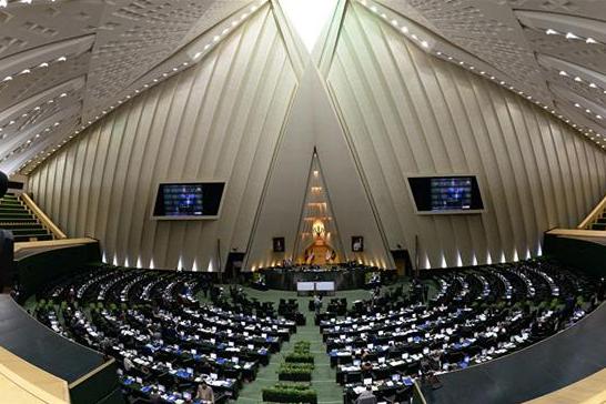 Le Parlement iranien prend des mesures pour contrer la violation des accords nucléaires