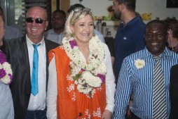 Mayotte : Marine Le Pen rencontre le grand chef des religieux musulmans