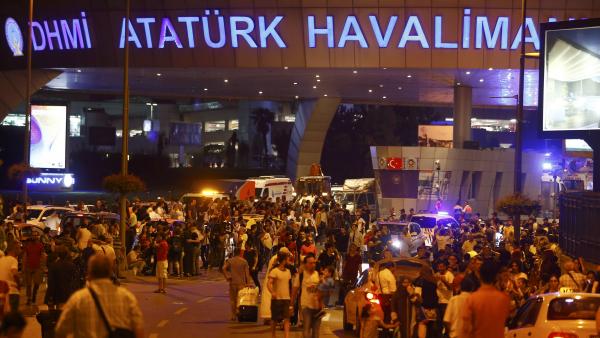 Attentats meurtriers à l'a&eacute;roport d'Istanbul