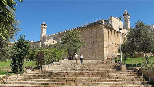 Entr&eacute;e des milliers de colons isra&eacute;liens à la mosqu&eacute;e d’Abraham