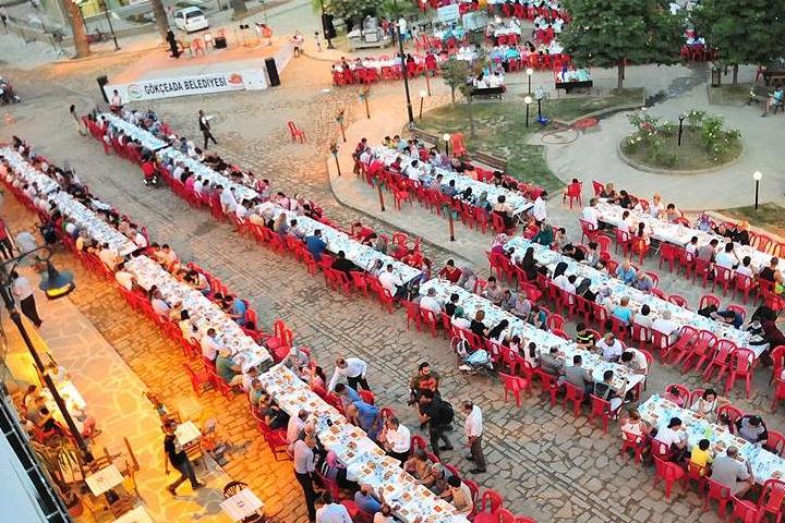 Les chrétiens de Turquie à la cérémonie de rupture du jeûne Les chrétiens de Turquie à la cérémonie de rupture du jeûne