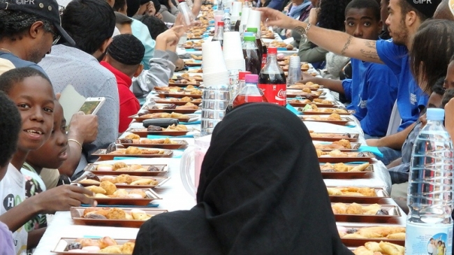 Réunion: les disciples de toutes les religions à la cérémonie de l'iftar Réunion: les disciples de toutes les religions à la cérémonie de l'iftar