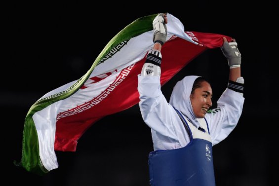 Une Iranienne et une Egyptienne médaillées olympiques pour la première fois en taekwondo