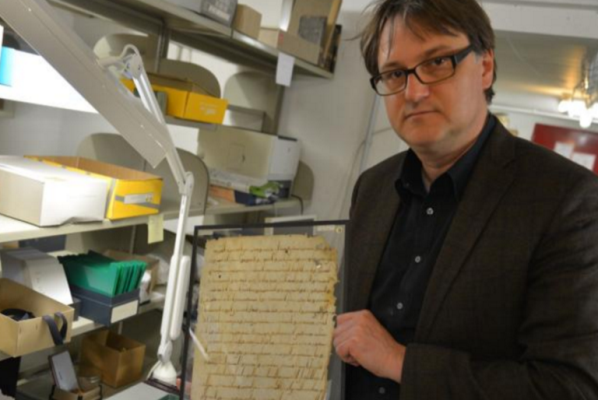 Présentation de cinq anciens manuscrits coraniques Présentation de cinq anciens manuscrits coraniques