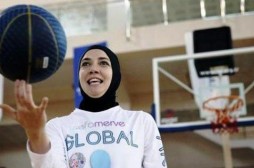 Levée de l'interdiction du voile pour les basketteuses turques Levée de l'interdiction du voile pour les basketteuses turques