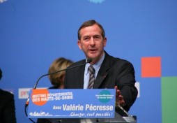Une musulmane voilée porte plainte contre le maire Philippe Pemezec Une musulmane voilée porte plainte contre le maire Philippe Pemezec