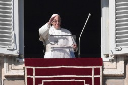 Le pape invite à « affronter la plaie du terrorisme »