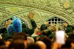60 chiites allemands, hollandais et turcs au mausolée de l’Imam Reza (a.s)