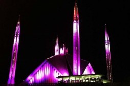 Une mosquée en rose pour les malades atteintes du cancer du sein Une mosquée en rose pour les malades atteintes du cancer du sein