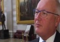 Propos anti-islam: l'ambassadeur américain au Pays-Bas s'excuse Propos anti-islam: l'ambassadeur américain au Pays-Bas s'excuse
