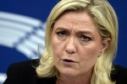 Le Pen veut interdire l’entr&eacute;e des musulmans dans son pays