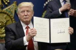 Campagne contre le d&eacute;cret anti immigration de Donald Trump