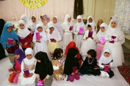 Pakistan : glorification des enfants apprenant le Saint Coran à Quetta Pakistan : glorification des enfants apprenant le Saint Coran à Quetta