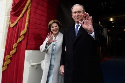 George Bush d&eacute;nonce Trump