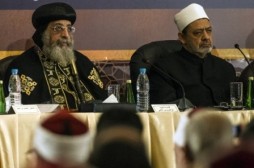 Musulmans et chr&eacute;tiens r&eacute;unis au Caire pour promouvoir la coexistence