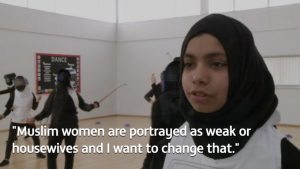 L’escrime contre l’islamophobie : un projet qui suscite l’engouement de jeunes musulmanes britanniques L’escrime contre l’islamophobie : un projet qui suscite l’engouement de jeunes musulmanes britanniques