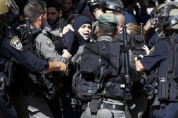 295 palestiniennes arrêtées depuis le début du 3e Intifada 295 palestiniennes arrêtées depuis le début du 3e Intifada