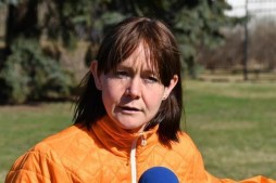 La marathonienne su&eacute;doise lutte contre l’islamophobie