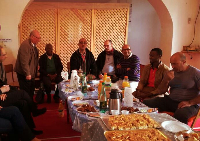 Musulmans et catholiques dialoguent à la mosqu&eacute;e de Dax