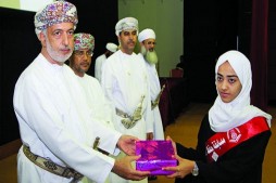 Les laur&eacute;ats des comp&eacute;titions coraniques d’Oman glorifi&eacute;s