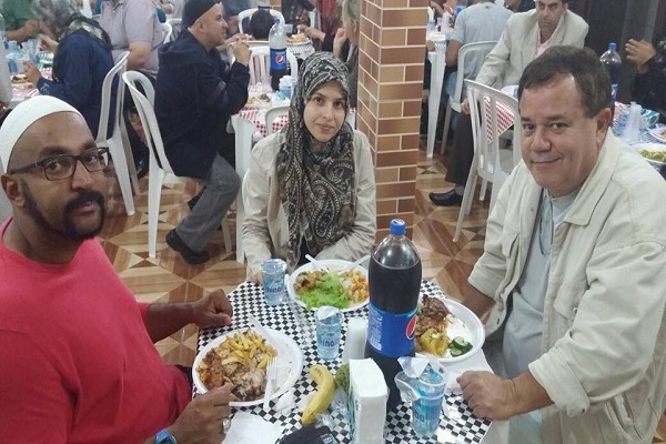 Pr&eacute;sence des non musulmans au centre islamique du Br&eacute;sil+photos