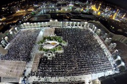 Repas pour 170 000 jeuneurs au sanctuaire de l´Imam Reza (as)