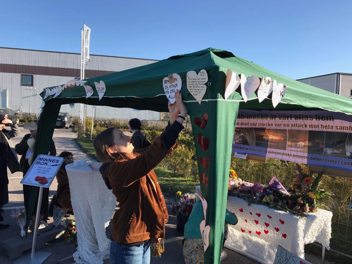 Suède : r&eacute;union en protestation contre l’incendie criminel au centre islamique imam Ali(as)