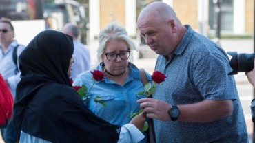 Distribution de 3 000 roses par les musulmans à Londres