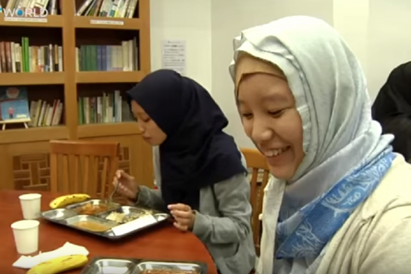 Rupture du jeûne à la mosquée de Tokyo