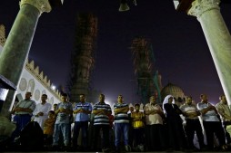 Al-Azhar veut p&eacute;naliser « les discours de haine » contre la religion