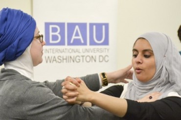 Etats-Unis : cours gratuits de sel-d&eacute;fense pour les femmes voil&eacute;e à Iowa