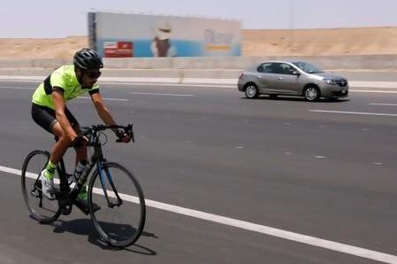 Un musulman &eacute;gyptien traverse toute l’Europe à bicyclette