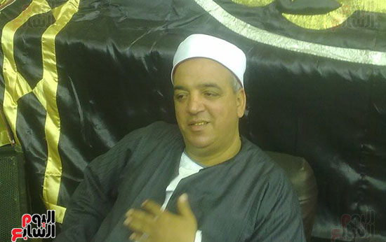 Le r&eacute;citateur et muezzin de la mosqu&eacute;e Hazrat Zaynab (SA) au Caire