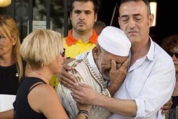 Espagne : un imam reçu par le père d’une victime du r&eacute;cent attentat