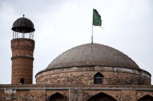 La mosquée Saheb ol Amr