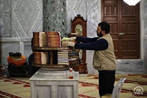 Désinfection des salles intérieures de la mosquée Al Aqsa