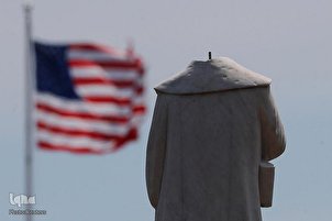 Renversement des statues coloniales au cours des protestations anti-racistes