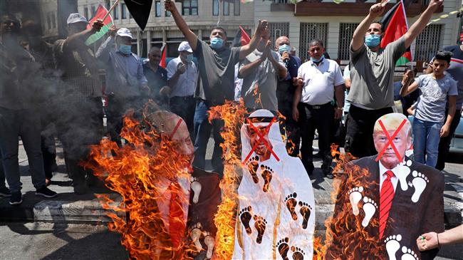 Les habitants d'Al Qods manifestent contre l'accord de paix entre les EAU et Israël