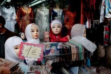 Des commerces islamiques autour des mosquées en Belgique