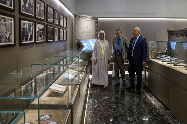 Le représentant du Président autrichien a visité le centre du Coran de Sharjah