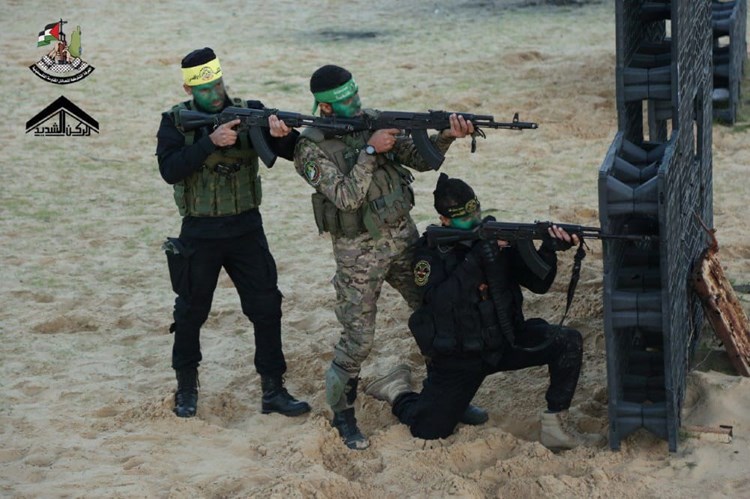 Deuxième manoeuvre conjointe entre les factions de la résistance palestinienne a lieu Deuxième manoeuvre conjointe entre les factions de la résistance palestinienne a lieu